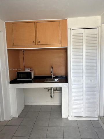 3410 SW 17th St, Fort Lauderdale, FL 33312