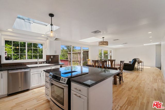19639 Vision Drive, Topanga, CA 90290
