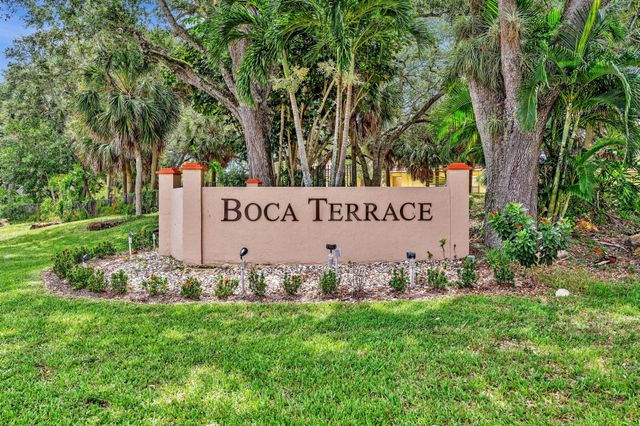 912 SW 9th Street Circle 105, Boca Raton, FL 33486