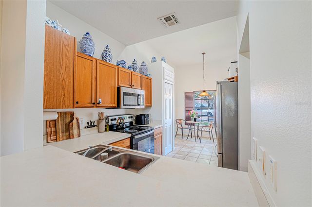 1236 N FAIRWAY DRIVE, Apopka, FL 32712