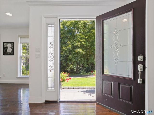74 Hastings Lane, Stamford, CT 06905