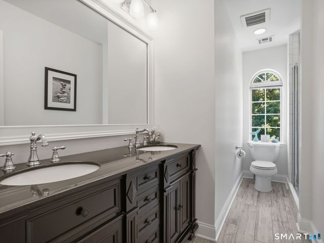 74 Hastings Lane, Stamford, CT 06905