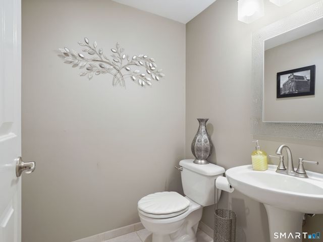 74 Hastings Lane, Stamford, CT 06905