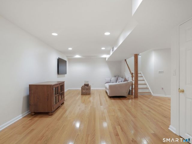 74 Hastings Lane, Stamford, CT 06905