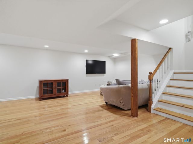 74 Hastings Lane, Stamford, CT 06905