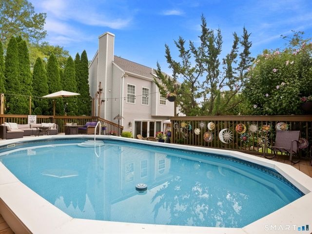 74 Hastings Lane, Stamford, CT 06905