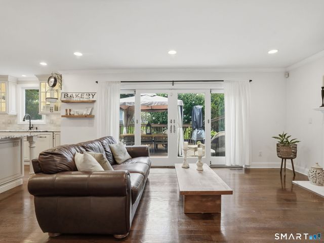 74 Hastings Lane, Stamford, CT 06905