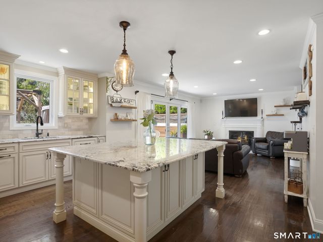 74 Hastings Lane, Stamford, CT 06905