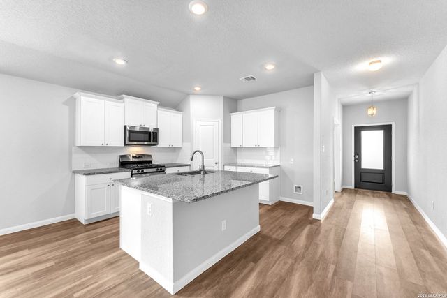 1044 Raceland, San Antonio, TX 78245