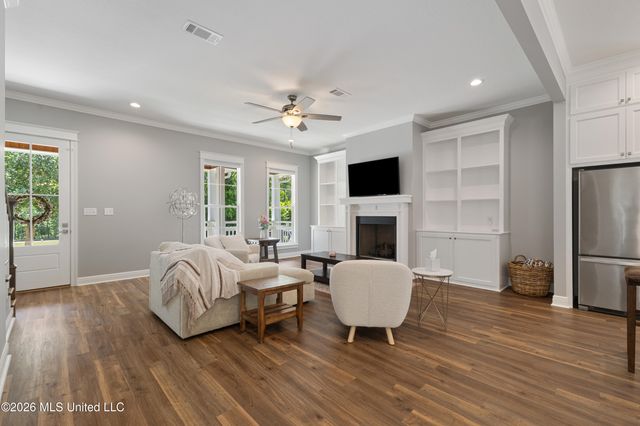 148 Bellegrass Boulevard, Hattiesburg, MS 39402