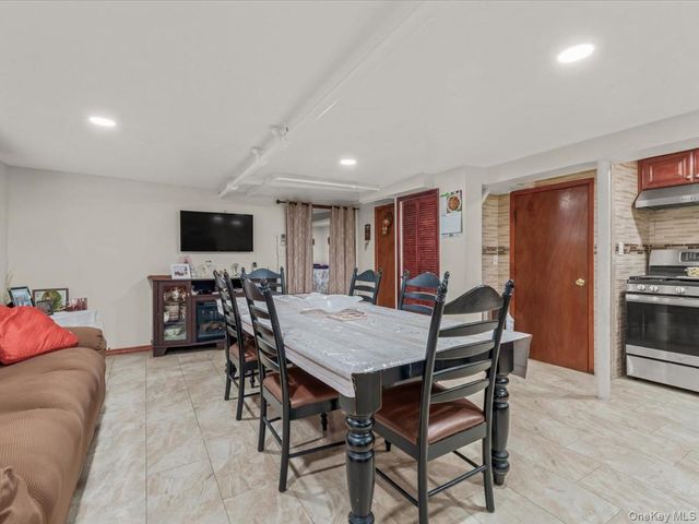 14702 33rd Avenue, Flushing, NY 11354