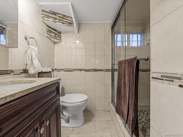 14702 33rd Avenue, Flushing, NY 11354