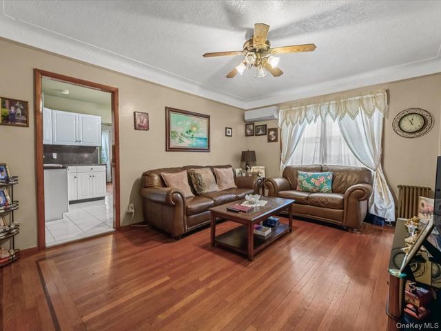 14702 33rd Avenue, Flushing, NY 11354
