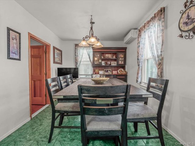 14702 33rd Avenue, Flushing, NY 11354