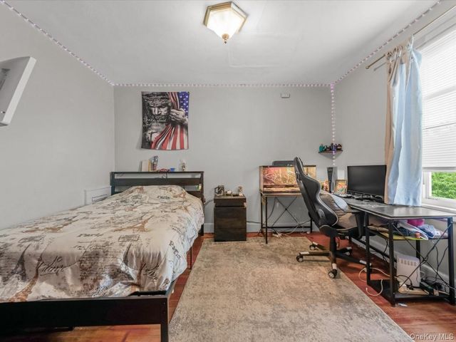 14702 33rd Avenue, Flushing, NY 11354