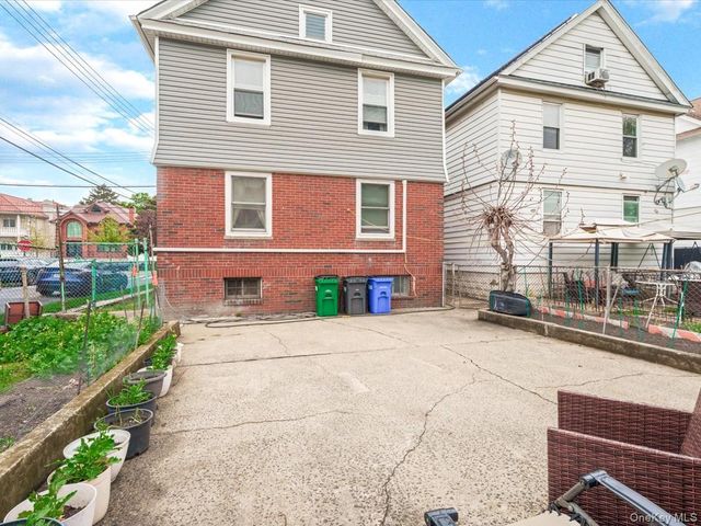 14702 33rd Avenue, Flushing, NY 11354