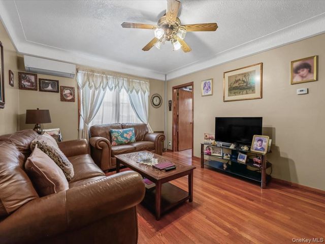 14702 33rd Avenue, Flushing, NY 11354