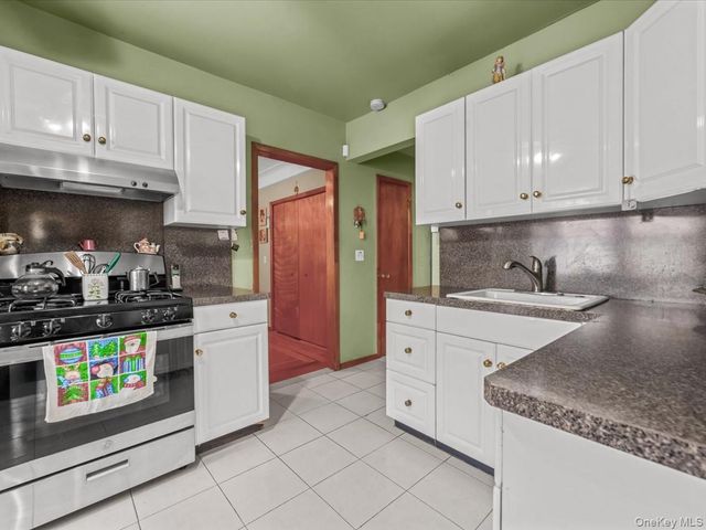 14702 33rd Avenue, Flushing, NY 11354