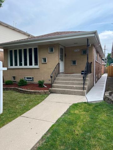 5749 W 63rd Place, Chicago, IL 60638