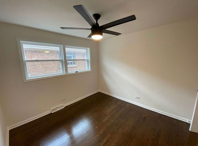 5749 W 63rd Place, Chicago, IL 60638