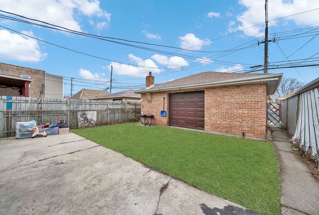 5749 W 63rd Place, Chicago, IL 60638