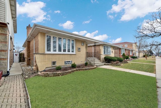 5749 W 63rd Place, Chicago, IL 60638