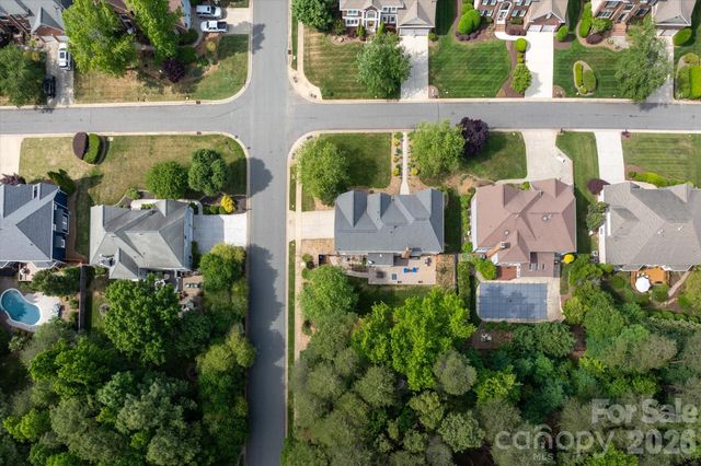 10900 E Jordan Rae Lane, Charlotte, NC 28277