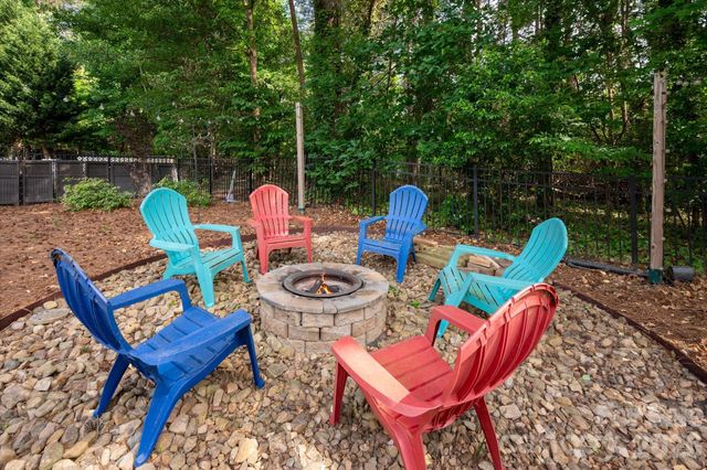 10900 E Jordan Rae Lane, Charlotte, NC 28277