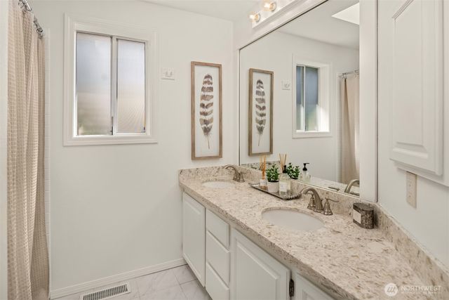 4230 205th Place NE, Sammamish, WA 98074