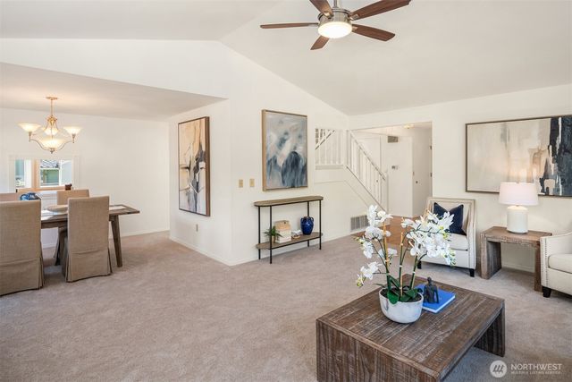 4230 205th Place NE, Sammamish, WA 98074
