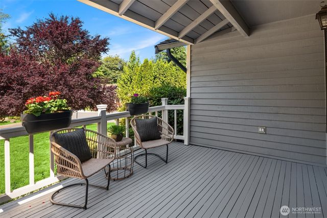 4230 205th Place NE, Sammamish, WA 98074