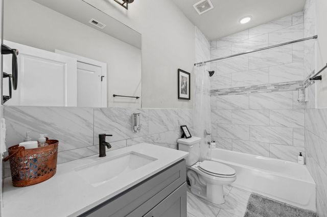 507 Carl Street, Houston, TX 77009