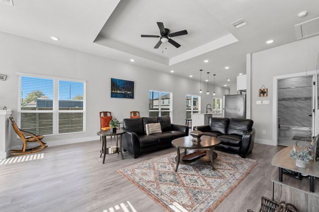 507 Carl Street, Houston, TX 77009