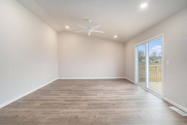 724 Manorwood Circle, Benton Harbor, MI 49022