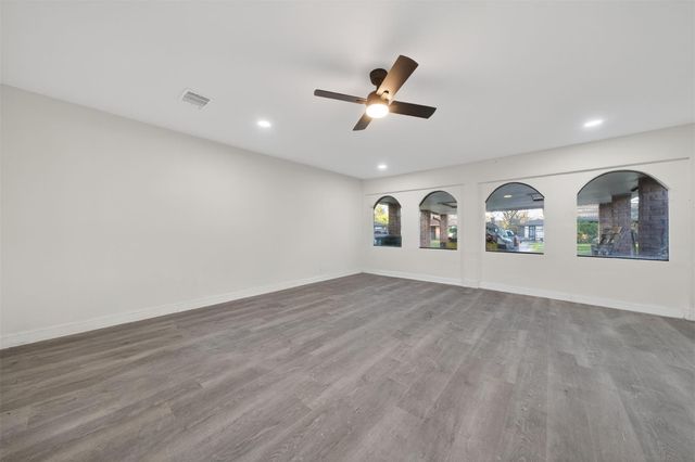 4119 Ebbtide Drive, Houston, TX 77045