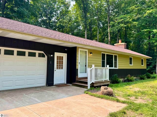 5466 Scholl Road, Mancelona, MI 49659