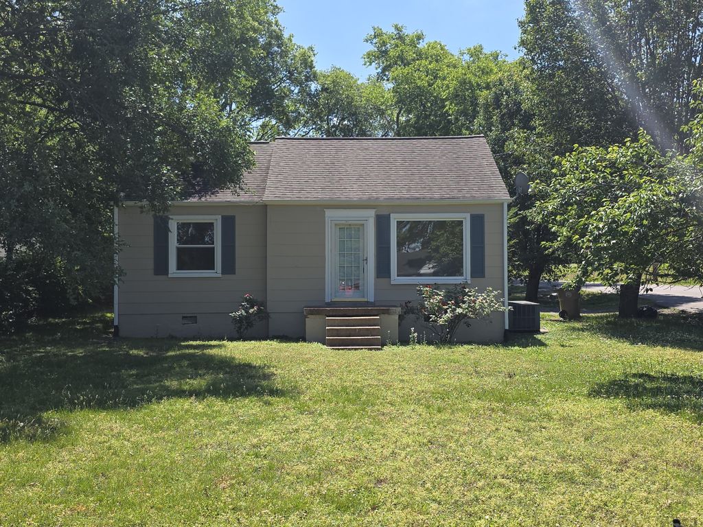 361 Lanier Dr, Madison, TN 37115