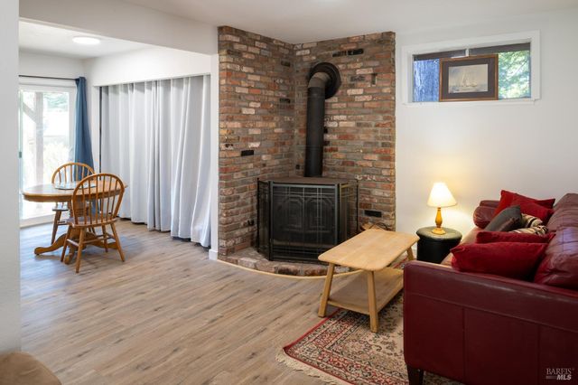 46650 Fish Rock Rd, Gualala, CA 95445