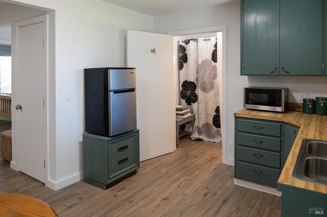 46650 Fish Rock Rd, Gualala, CA 95445