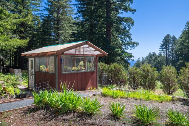 46650 Fish Rock Rd, Gualala, CA 95445