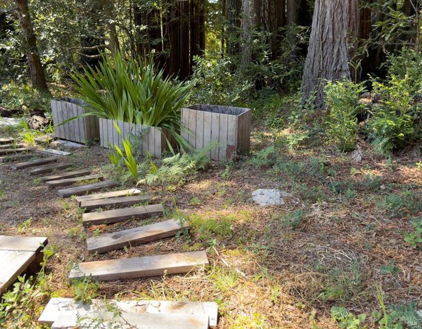 46650 Fish Rock Rd, Gualala, CA 95445