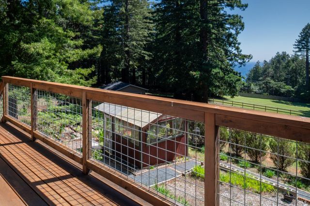 46650 Fish Rock Rd, Gualala, CA 95445