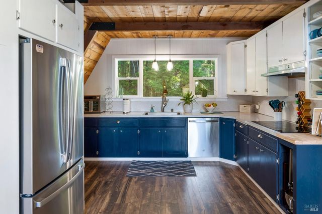 46650 Fish Rock Rd, Gualala, CA 95445