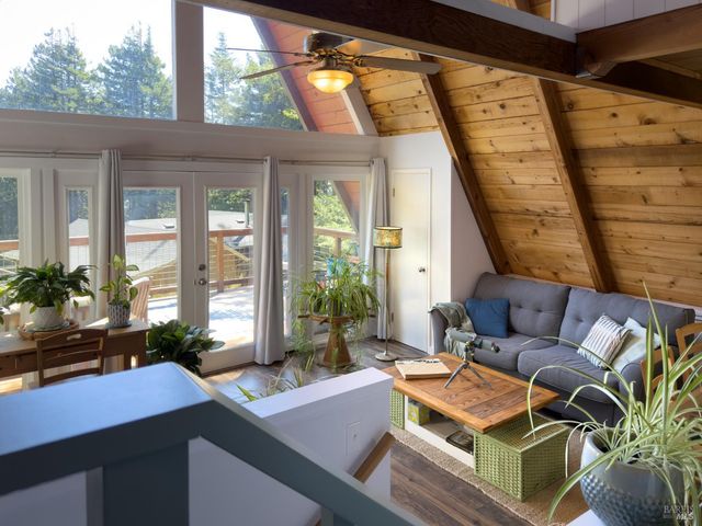 46650 Fish Rock Rd, Gualala, CA 95445