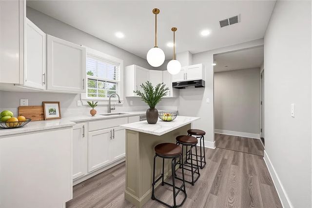 337 W Vanderbilt Dr, Corpus Christi, TX 78415