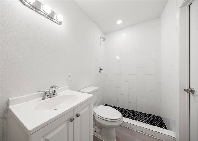 337 W Vanderbilt Dr, Corpus Christi, TX 78415