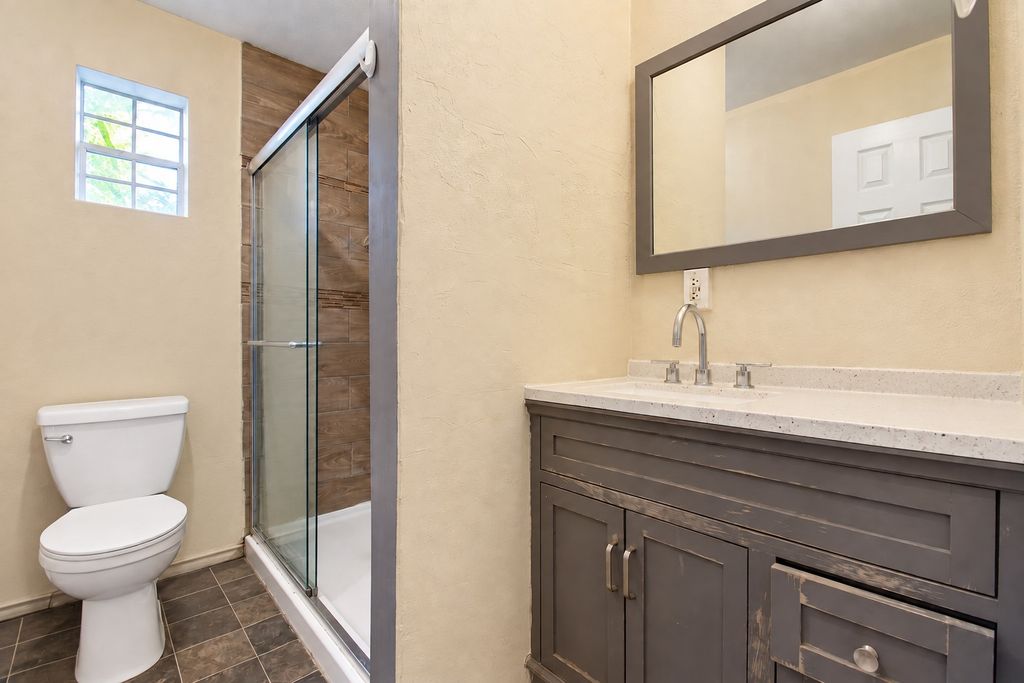 2306 Ross Avenue 100, Fort Worth, TX 76164 — photo 3