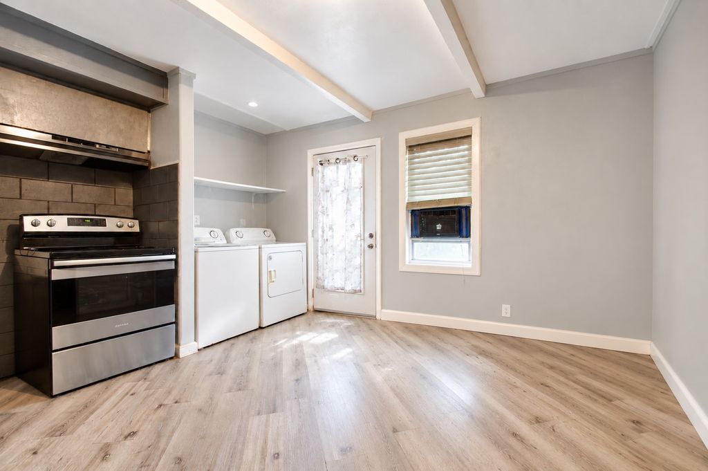 2306 Ross Avenue 100, Fort Worth, TX 76164 — photo 4