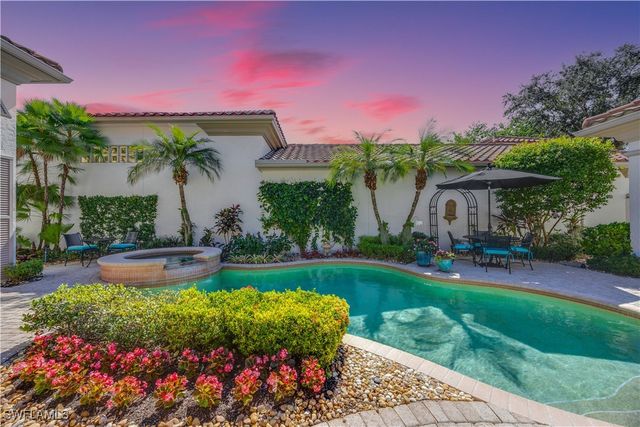 1268 Grand Isle CT, Naples, FL 34108