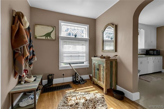 5657 Broadway Street, Lancaster, NY 14086